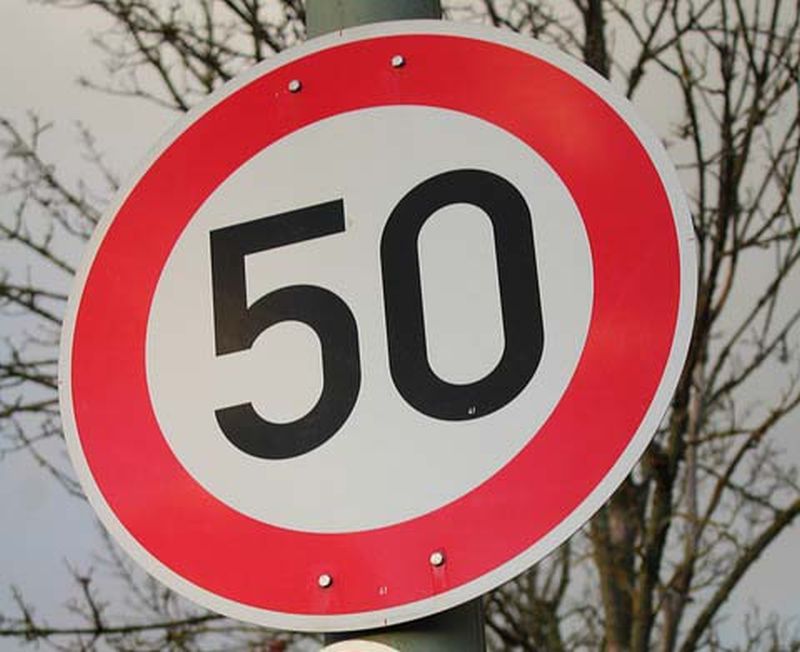 На опасных участках дорог Ивановской области вводится ограничение скорости На опасных участках дорог Ивановской области вводится ограничение скорости