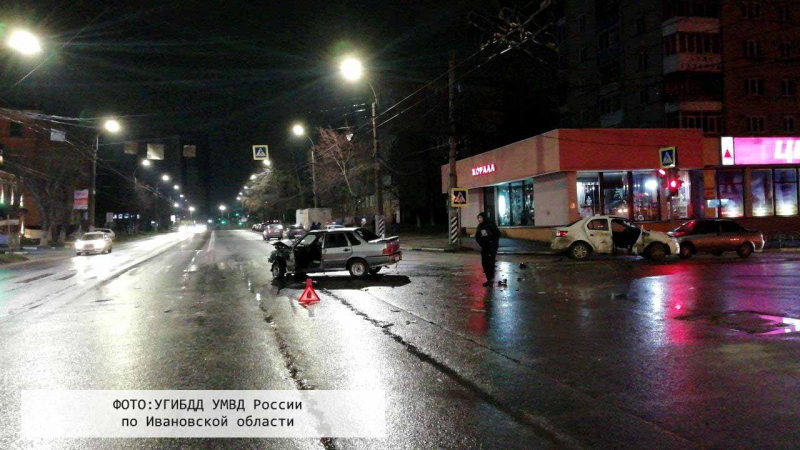 Пьяный бесправник устроил ДТП с шестью пострадавшими на 10-Августа Пьяный бесправник устроил ДТП с шестью пострадавшими на 10-Августа