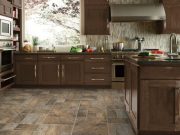 Как выбрать водостойкий ламинат для кухни?