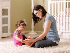 Как найти проверенную няню?