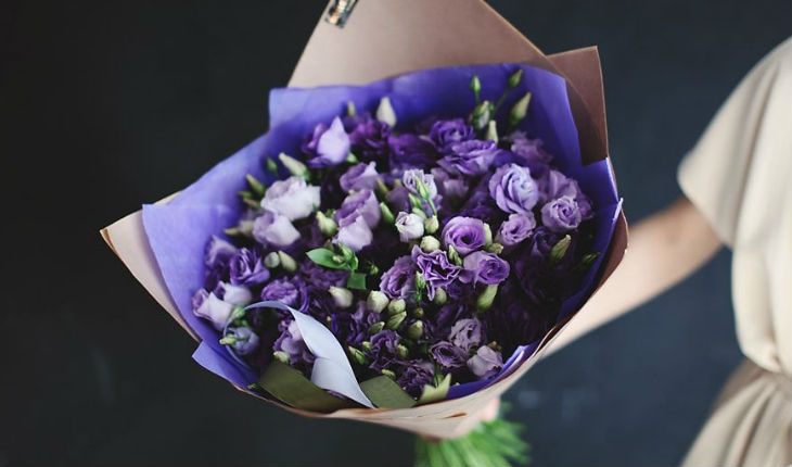 Фиолетовое настроение: выбираем оригинальные букеты