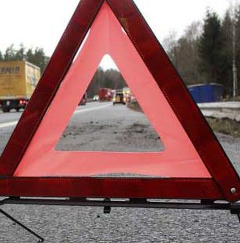 Авария в Богородском: «Лада» протаранила «Мицубиси» Авария в Богородском: «Лада» протаранила «Мицубиси»