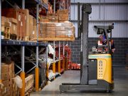 Штабелеры: виды, функции и преимущества использования в логистических процессах